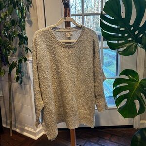 Wonderly Heathered Gray Crew Neck Sweater